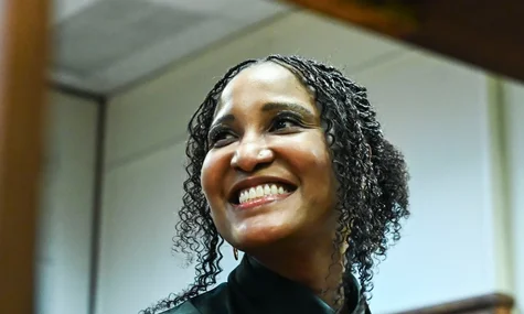 Донька експрезидента ПАР склала мандат депутатки після звинувачень у вербуванні земляків на війну проти України