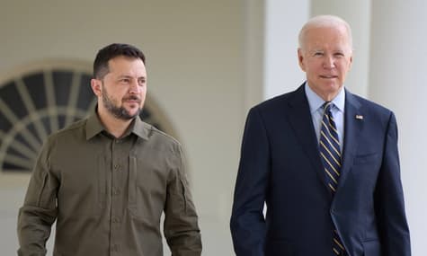 Зеленський поговорив із Байденом. Йшлося про перший оборонний пакет після схвалення допомоги
