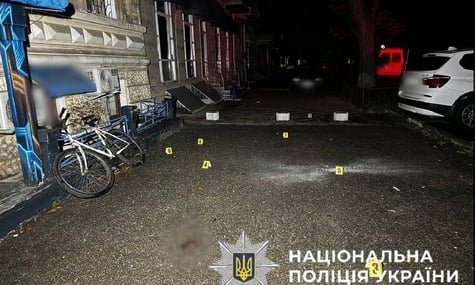 В Одесі чоловік кинув гранати в компанію, бо та шуміла під вікнами, і сам же постраждав — поліція