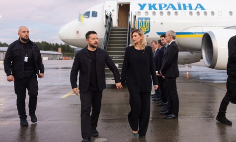 Ілюстративне фото. Президент України Володимир Зеленський та Перша леді Олена Зеленська після прильоту в Осло, 9 вересня 2026 року