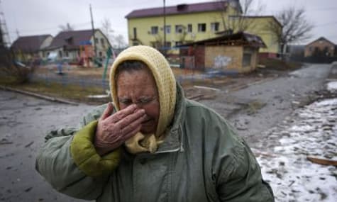 На Сумщині окупанти виганяють людей з домівок та забирають у них їжу — голова ОВА
