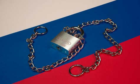 Євросоюз може внести росію до «сірого списку» з відмивання грошей — Financial Times