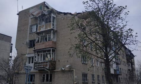 На Луганщині снаряди окупантів влучили у 7 будинків: чотири людини поранені