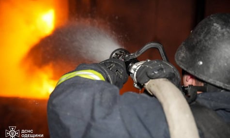 Обстріл енергооб'єктів Одещини: майже 30 тисяч людей без світла, енергетики почали ремонти