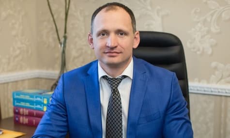 Зеленский отреагировал на петицию с требованием уволить из ОП Татарова. Идею президент не поддержал