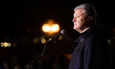 Порошенко думает судиться с теми, кто «распространяет ложь» о его отношении к Медведчуку. В перечне Офис президента