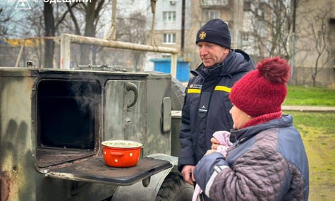 Тиждень без світла: На Одещині розгорнули понад 660 «Пунктів незламності», мобільні кухні та підвіз води (ФОТО)