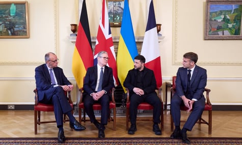Канцлер Німеччини Фрідріх Мерц, прем'єр-міністр Великої Британії Кір Стармер, президент України Володимир Зеленський, президент Франції Еммануель Макрон у Лондоні, 8 грудня 2025 року