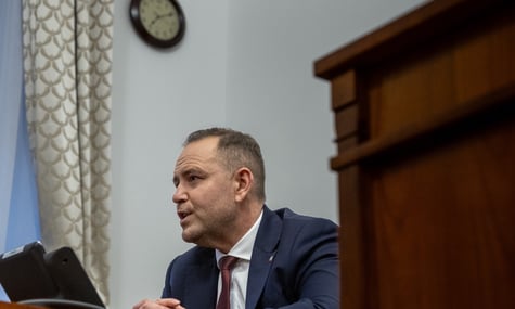 Навроцький запросив Зеленського «відвідати мільйон українців, які мешкають в Польщі, та подякувати полякам за допомогу»