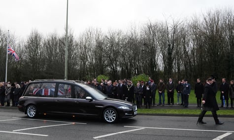 У Велику Британію повернули тіло десантника, який тиждень тому загинув під час випробування зброї в Україні
