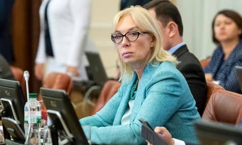Омбудсмен Денісова втратила свідомість у прямому ефірі під час промови Порошенка