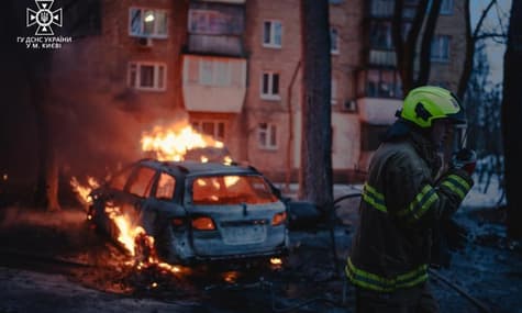 У Києві завершили рятувальні роботи після російського обстрілу: 22 людини постраждали, зокрема діти