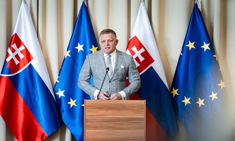 Фіцо попросив у Польщі дозволу полетіти через її повітряний простір до Москви на парад 9 травня