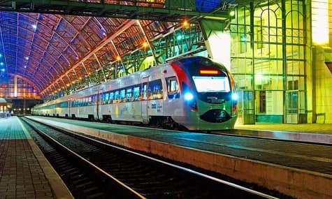 Укрзалізниця звільнила керівництво «Інтерсіті» через махінації із закупівлею їжі