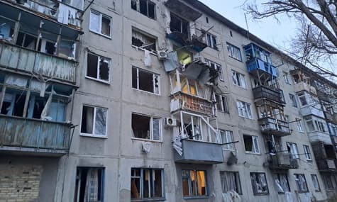 Десятки поранених, пошкоджені адмінбудівлі та лікарня: як минула доба в регіонах України