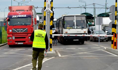 Польща може заборонити в’їзд в країну невакцинованим іноземцям