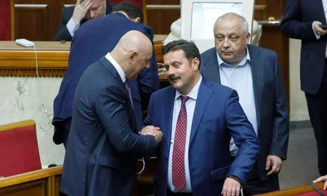 Ексрегіонал Деркач, якого звинувачують у держзраді, отримав звання героя росії