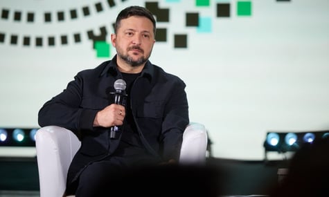 Мінськ говорить «неофіційними каналами». Зеленський заявив, що Київ «знає про кожен завод» у Білорусі, який працює на рф