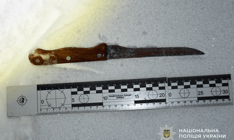 13 ударів ножем. Тернополянку підозрюють у вбивстві співмешканця, який вчиняв насильство щодо неї — поліція