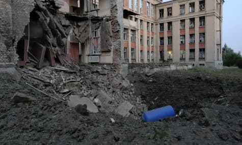 россияне ударили по еще одной школе в Донецкой области. С начала вторжения они уже повредили там 594 учебных заведения