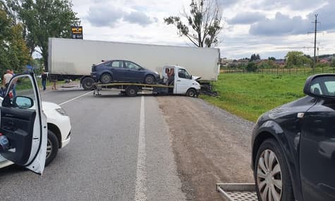 На Львівщині чотири автівки потрапили в ДТП. Від травм померла 11-річна дівчинка