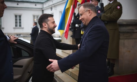 Зеленський нагородив Дуду найвищим орденом для іноземців під час його прощального візиту