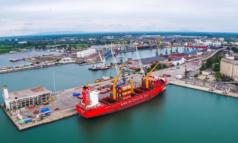 У грузинському порту розвантажилось російське судно. Уряд заперечує порушення санкцій