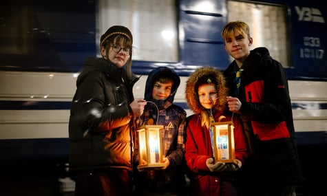 До Києва привезли Вифлеємський вогонь миру