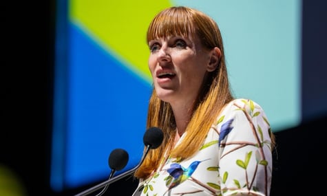 Заступниця Стармера подала у відставку після недоплати збору за квартиру на узбережжі