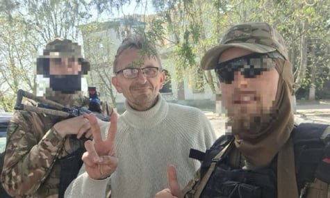 Поляк, який нібито не вірив у війну і загинув у тюрмі у рф, відвідував акцію на підтримку України — «Слідство.Інфо»