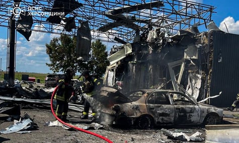 росіяни атакували АЗС на Херсонщині — загинула жінка та ще 11 людей постраждали