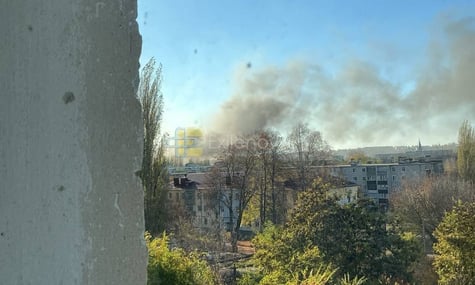 У російському Єльці атакували промислову зону — схоже, крилаті ракети прилетіли в завод, що виробляє складники для «іскандерів»