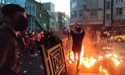 росія може консультувати Іран про те, як придушити протести — Білий дім