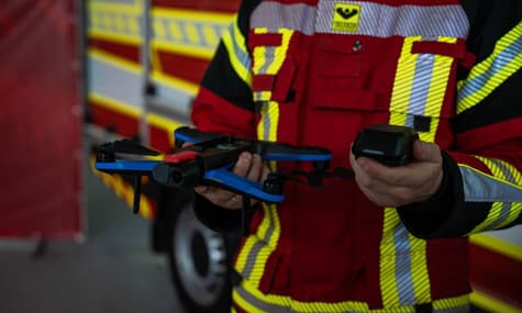 ДСНС отримала від благодійників понад 100 дронів. Зокрема їх використають піротехніки
