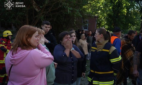 У Києві загинули 11-річна дівчинка та її мама. Загалом там деблокували девʼятьох людей