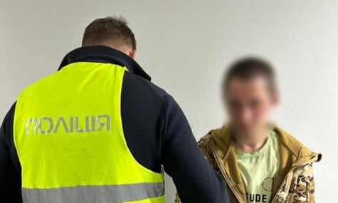 У Києві чоловік обікрав пораненого військового на колісному кріслі — поліція