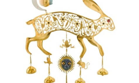 У Лондоні на аукціоні продали золотого зайця, за яким майже пів століття тому полювали шукачі скарбів з усього світу