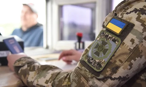 До Верховної Ради внесли законопроєкт про дозвіл чоловікам до 22 років виїжджати за кордон