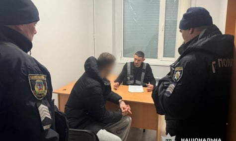 Кримінальний авторитет викрав та катував чоловіка, бо той посигналив його жінці на дорозі — слідство