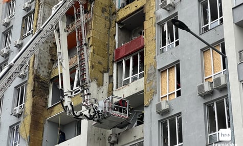 Наслідки російської атаки у Дніпровському районі Києва