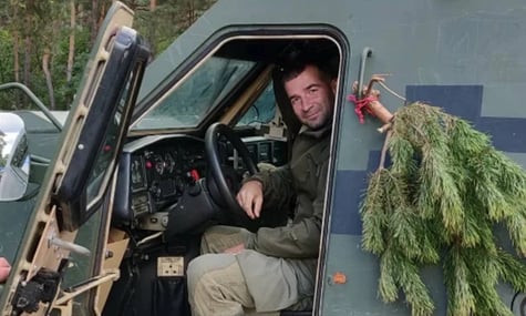 Звільненого з полону військового судять за держзраду. Слідство вважає, що він сам утік до рф