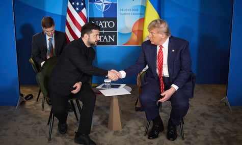WSJ: Трамп запевняв Зеленського, що не винен у зупинці допомоги, й обіцяв надати «стільки, скільки зможуть виділити»