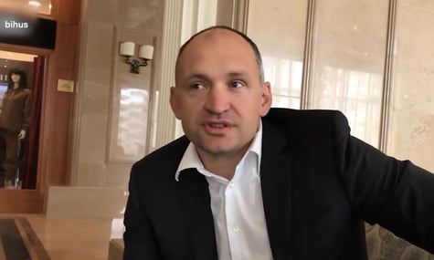 Олег Татаров