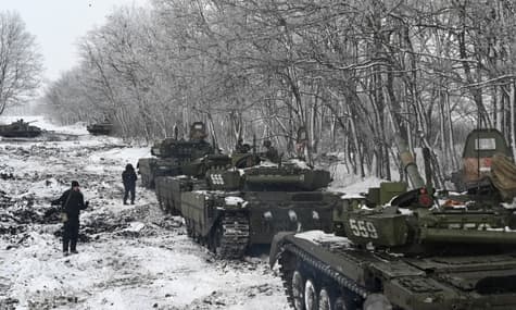Захоплення вантажного судна та завершення росіянами підготовки до наступу на Донбасі: головне за день 11 квітня