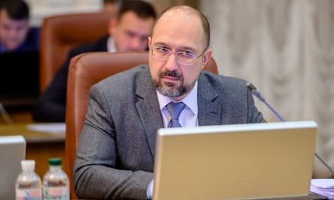«Готовий піти у будь-який момент»: прем'єр заявив, що Зеленський не давав гарантії від відставки