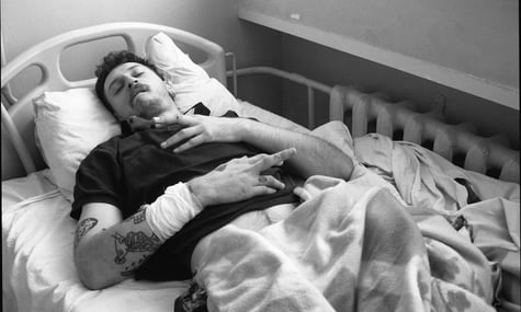 Український фоторепортер Георгій Іванченко в лікарні Український фоторепортер Георгій Іванченко в лікарні
