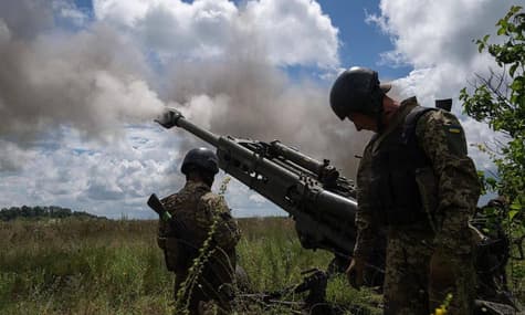 На півдні ЗСУ знищили 111 окупантів, 6 складів і командні пункти росіян. Водночас ворог намагався йти в контратаку