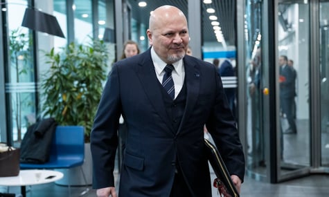 Головного прокурора МКС, який подав ордер на арешт путіна, звільнили через звинувачення в сексуальних домаганнях — Reuters