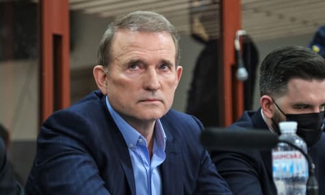 Медведчука не взяли под стражу. Ему назначили круглосуточный домашний арест