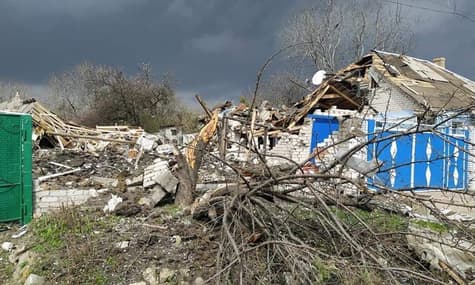 На Луганщині окупанти обстріляли спорткомплекс і щонайменше 15 житлових будинків: є загиблі